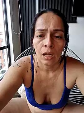 Naked Room istthalexa 