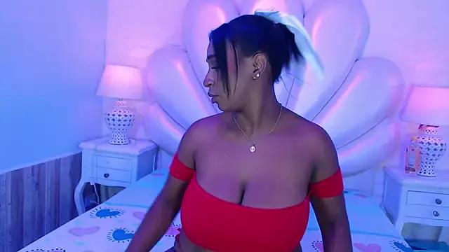 IvoneMoore from StripChat