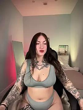 Naked Room IvyHoney 