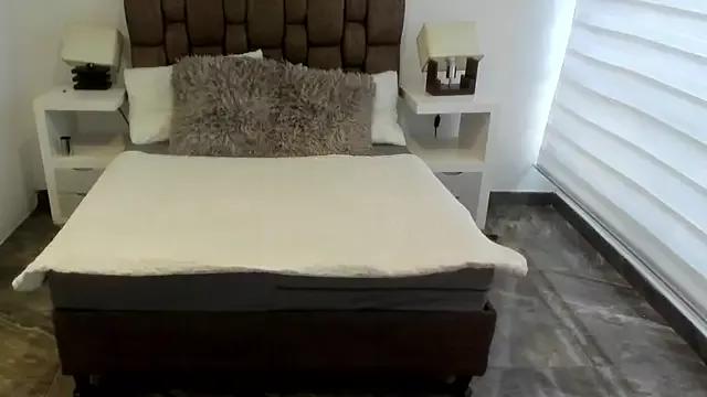 Naked Room Jasmin_rouse 