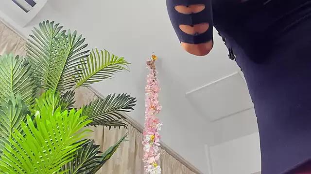 JassyeJoy from StripChat
