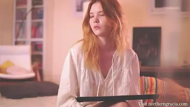 JennyDeanf from StripChat