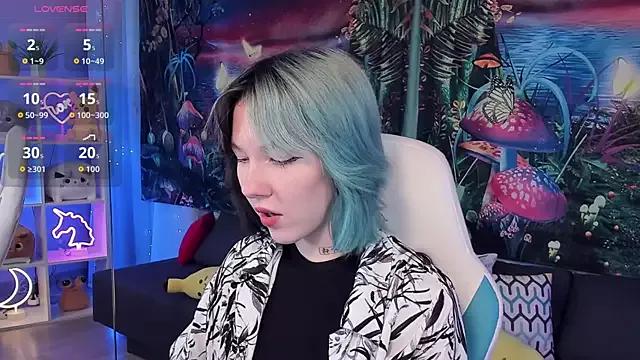Naked Room JessieRich 