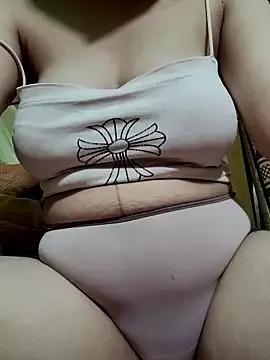 Naked Room Jolie_16 