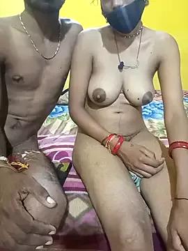 Naked Room Karisma-sexy-couple 