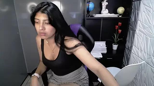 Karol_Lorens from StripChat