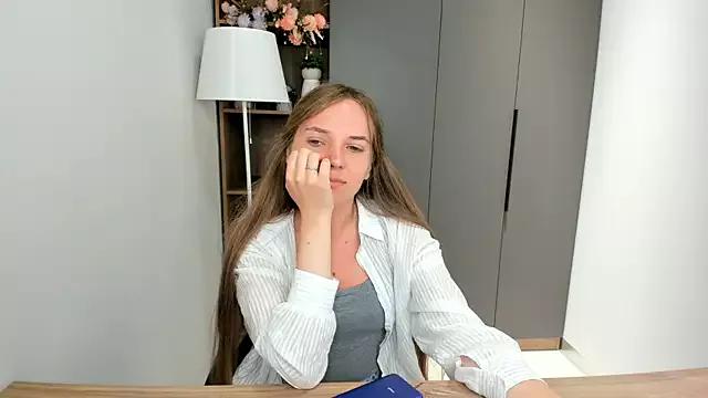 KarriBrownd from StripChat