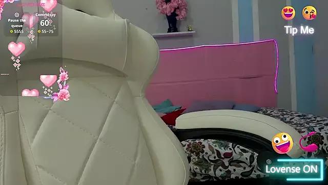 Katalina_red from StripChat