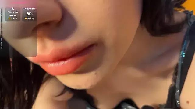 Kiira_Nighty from StripChat