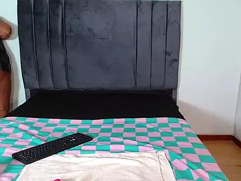 Naked Room KINKYBOOTI22 