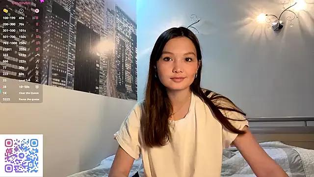 KiraVelvet from StripChat