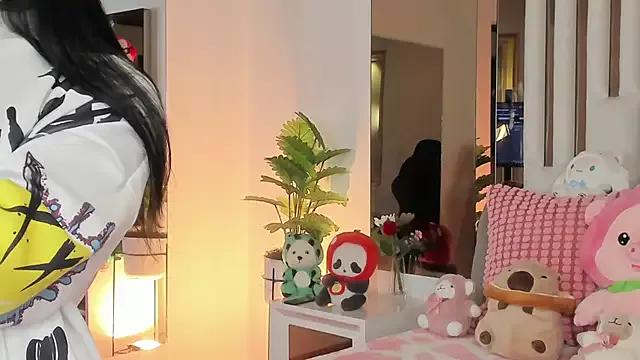 Kitty_Eliffe from StripChat