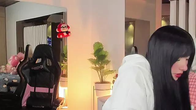 Kitty_Eliffe from StripChat