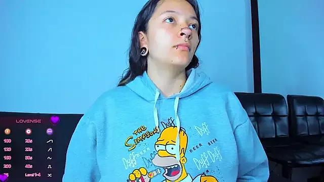 Kitty_ravee from StripChat