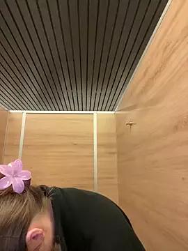 KittyQueeny from StripChat