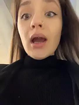 KittyQueeny from StripChat