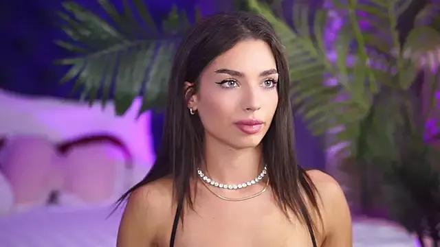 LalaRoze from StripChat
