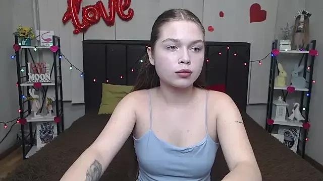 LaraPika from StripChat