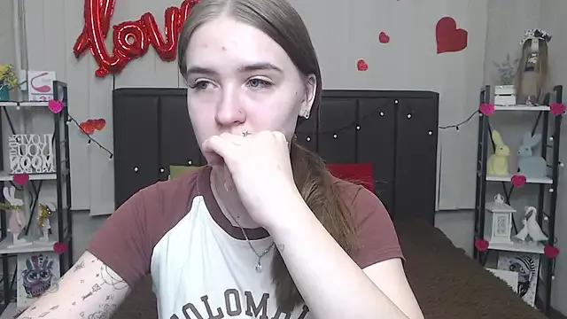 LauraHlot from StripChat