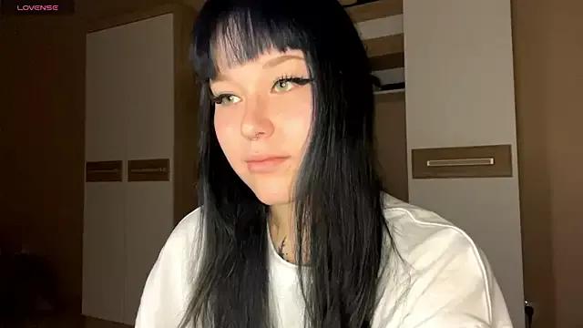 LaurenOveson from StripChat