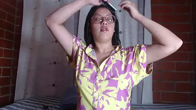 layla_lux_ from StripChat