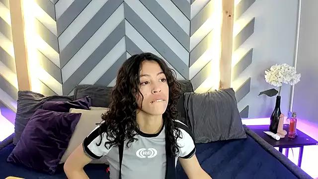 liily_grey from StripChat
