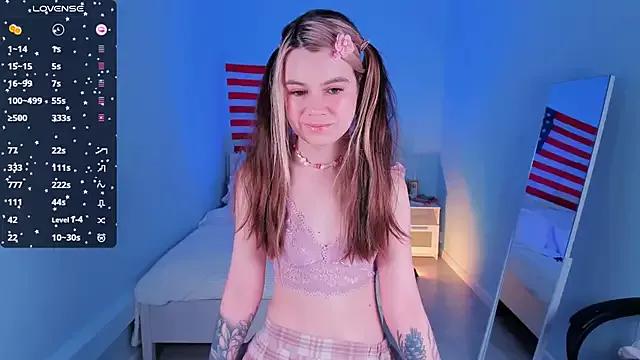 Lil_Amelie from StripChat