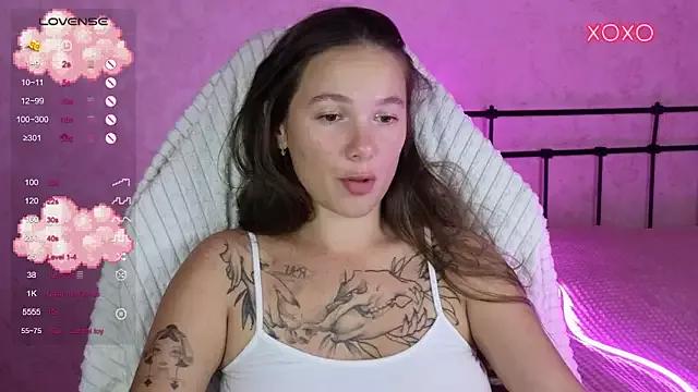 lil_luna_x from StripChat