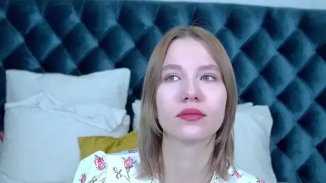 LiliLinn from StripChat