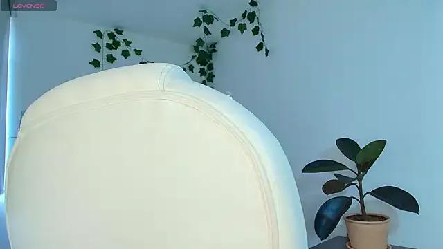 LilithAbril from StripChat