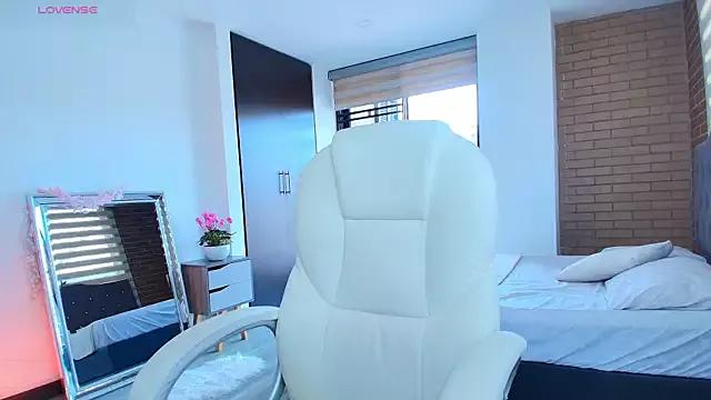 LilithAbril from StripChat