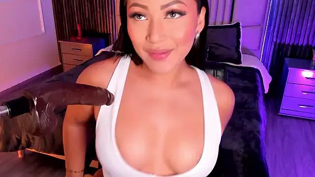 Lillyortiz from StripChat