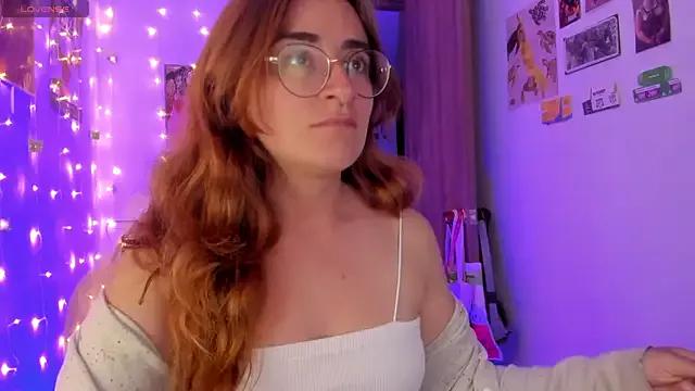 linda_giggle from StripChat