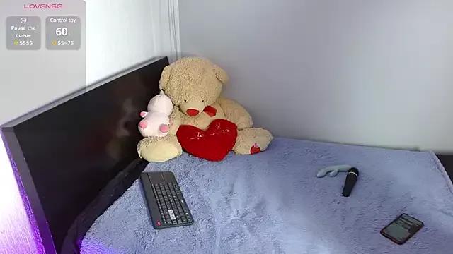 Littlee_Bunny_ from StripChat