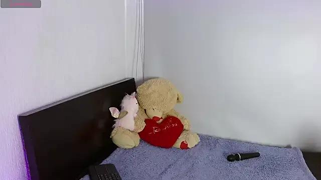 Littlee_Bunny_ from StripChat