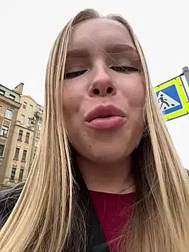 Naked Room Liza_risky 