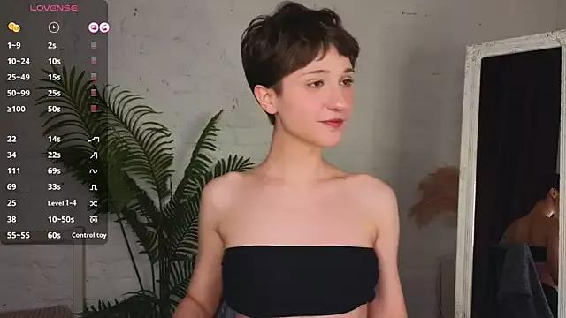 lizzydiz from StripChat