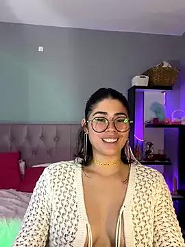 LoaLuxury from StripChat