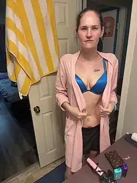 lolabunny9 from StripChat