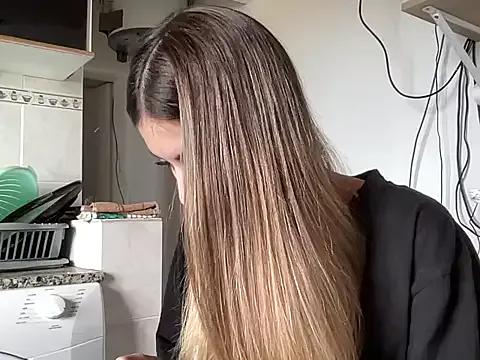 Lolykush from StripChat