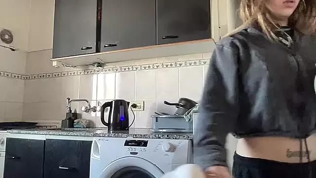 Lolykush from StripChat