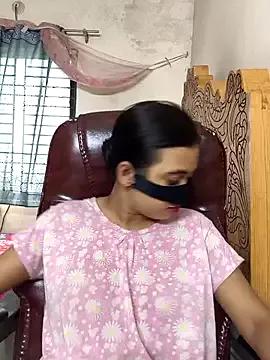 Naked Room Love_Queen11 