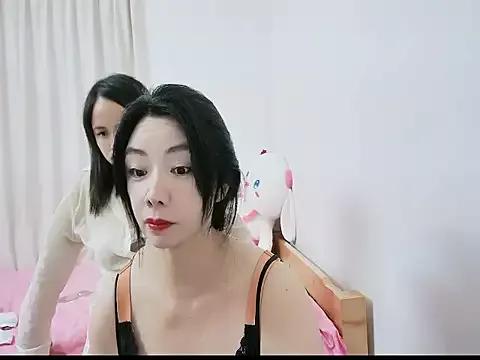 lovebyb from StripChat