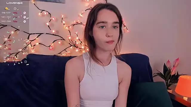 lovelyalivia from StripChat