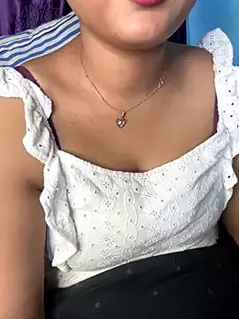 LovelySweety from StripChat