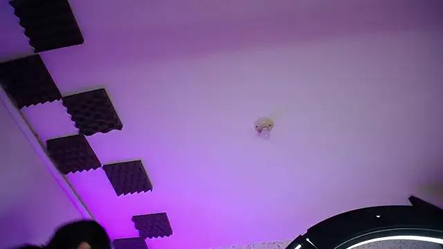 luly_pink from StripChat
