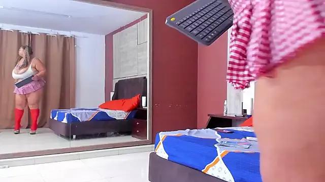 Lynn_Jones from StripChat