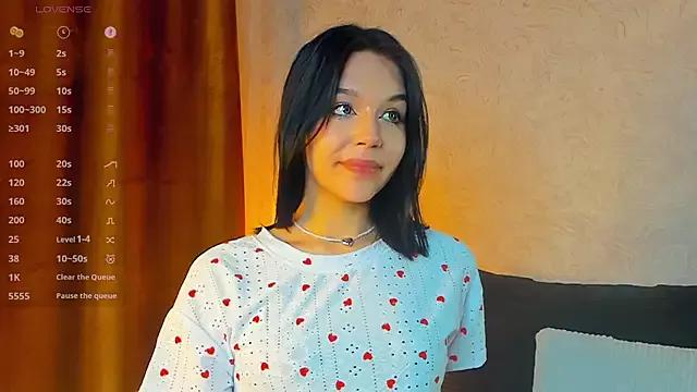 MarryWebbb from StripChat