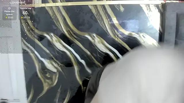 Naked Room mature_gold 