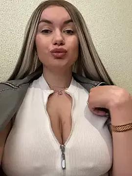 Maya_Willis from StripChat